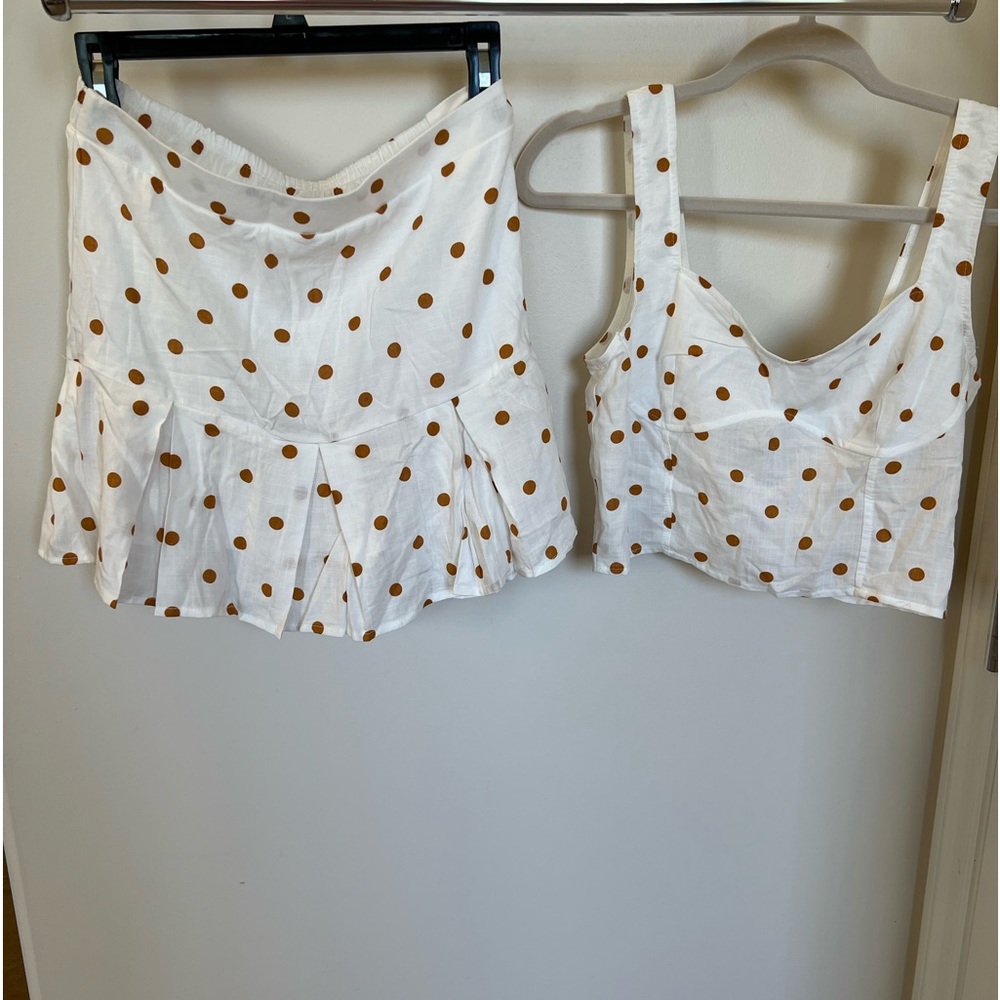 KIRIOUS- Medium- White with Brown colored dots.